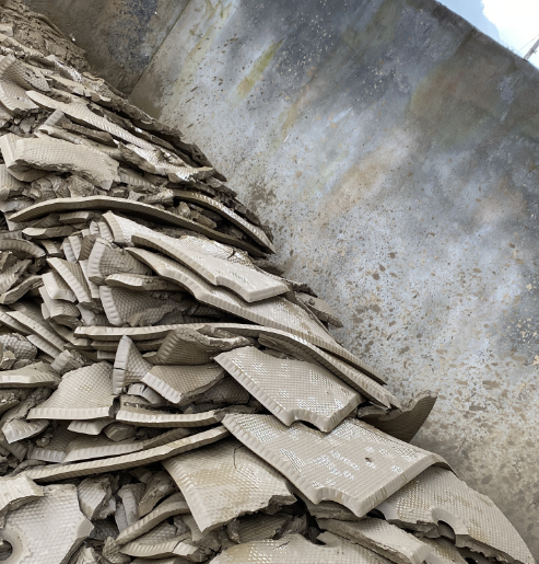 壓濾機-洗沙行業(yè)-泥餅圖片 壓濾機-洗沙行業(yè)-泥餅圖片